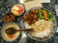 -蜗牛小馆醉乡民谣云南菜(惠新西里店)