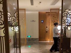 -新盈光·云会所(百丈东路店)