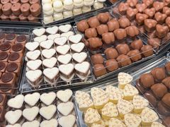 -Laderach 莱德拉(上海环贸iapm店)