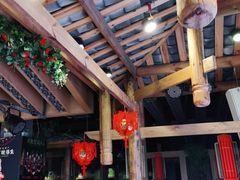 -野山舂·贵州现舂酸汤火锅(鸿通城店)