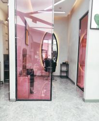 -变画·发型STUDIO