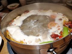 酸萝卜鸭架汤-荣波烤鸭(新世纪百货店)