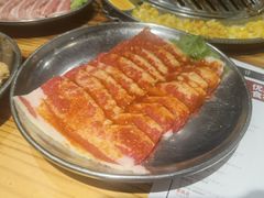 调味牛五花肉-青瓦炭韩潮烤肉(花园道店)
