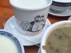 热鲜水牛奶-周大娘牛乳(旧寨古村总店)