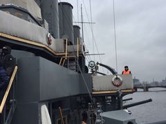 -阿芙乐尔号巡洋舰