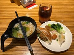 -亚特兰蒂斯-番红花海鲜自助餐厅·鲜活海鲜·小火锅