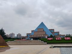 -上海市龙华烈士陵园