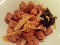 四喜烤麸-东方太阳城淮扬餐厅(会所中餐厅店)