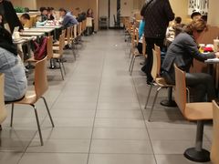 大堂-麦当劳(军博店)