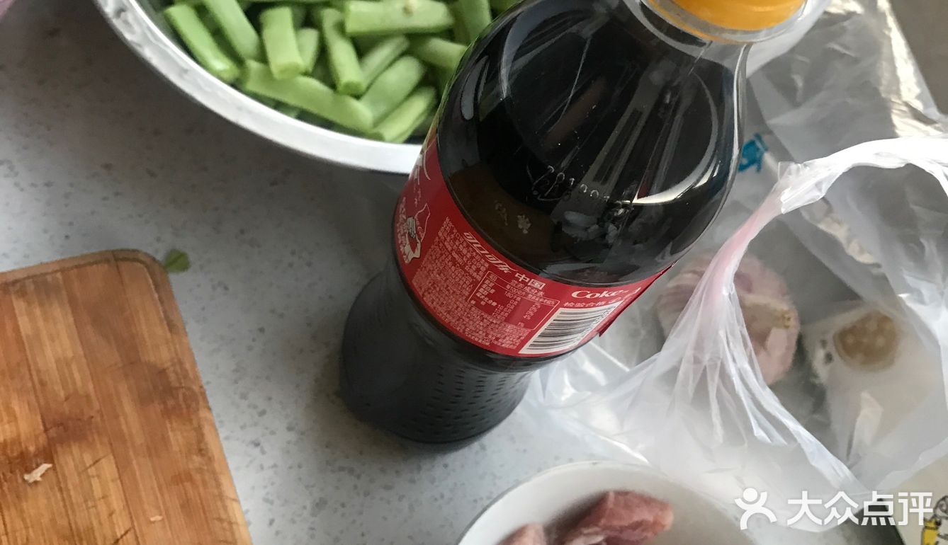 【厨房白中白 都会做的一道菜 可乐鸡翅哈哈】
