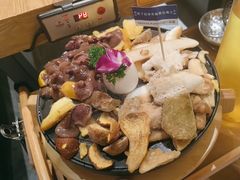 -一朵菌·野生菌探索家火锅(南亚店)
