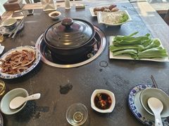 -大匠工房古船木艺术餐厅·猪肚鸡专门店(长白仙岛店)