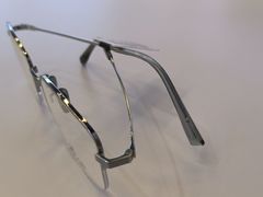 -罗伯特眼镜·蔡司官方授权(前海桂湾店)