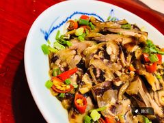 凉拌猪耳-窄巷子陕菜馆·地道陕西菜(粉巷店)