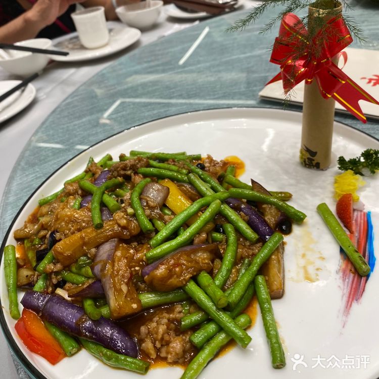 终于来打卡了，出品不错菜品味道都很好