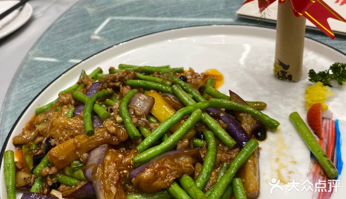 终于来打卡了，出品不错菜品味道都很好