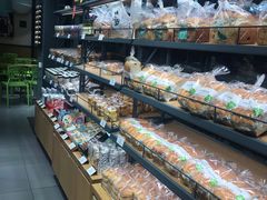 面包甜点陈列柜-仟吉(南湖店)