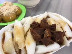 牛腩猪肠粉-芬芳甜品(同福路店)