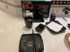 餐具摆设-禾绿回转寿司(苏宁广场店)