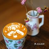 TonTon小屋☕️社区咖啡甜点木质小屋
