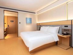 -全季酒店(成都金牛万达店)