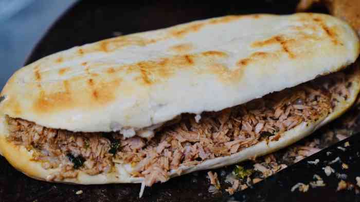 油槐狗舌头肉夹馍(东关正街)