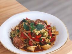 辣汁香肠宽面-A30 BISTRO