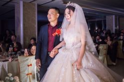 -派丽莫Pellimo原创设计婚纱品牌