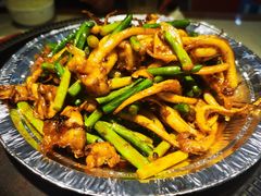 蒜苗鱿鱼-姑奶奶厨房(万向城店)