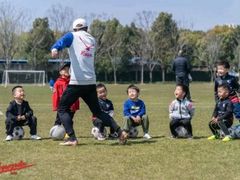 -Riverside河畔少儿足球培训(前滩店)