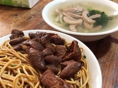 肥肠干挑面肉丝汤-老余家面馆