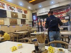 -邓老汉燃面村(水井街店)