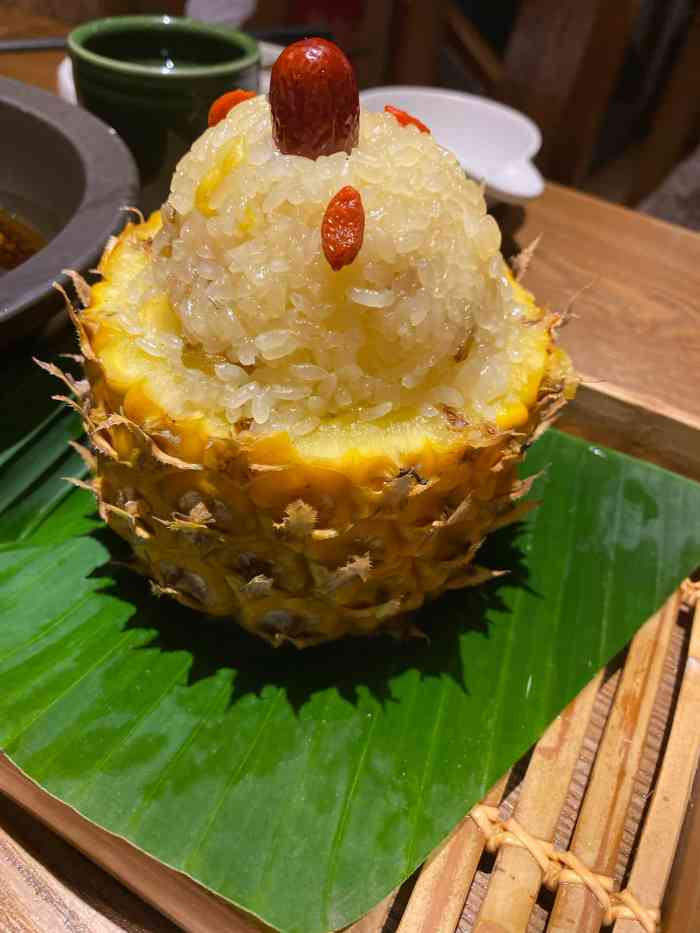 云海肴云南菜(德基广场店)-"总体评价:【菜品】云南菜在南京不多,口.