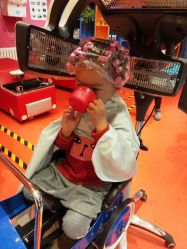 -Mini Me儿童美发王国(友好时尚购物城店)