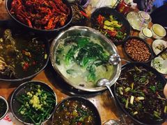 -去吃小龙虾·江湖菜·烧烤(南滨路店)