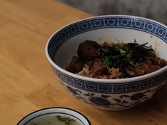 辣肉面-沪西老弄堂面馆(定西路店)