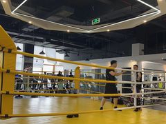 -健变健身俱乐部(前海天虹商场店)