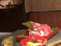 -铭牛烧肉·和牛海鲜自助(高新月牙湖店)