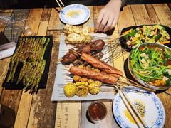 -秋菊麻辣烫烧烤(卫士广场店)