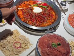 -茅草房·河畔园林火锅