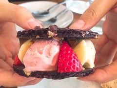 -ROAST coffee & eatery