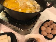 -鲜入围煮花胶鸡海鲜火锅