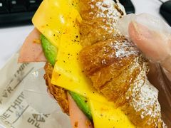 牛油果火腿芝芝-Something For(中洲湾店)