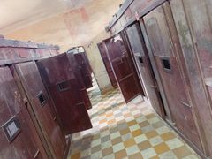 -吐斯廉屠杀博物馆