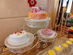 生日大蛋糕-皇朝万鑫自助餐厅