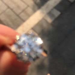 -威德钻石-克拉钻大本营(南京东路店)