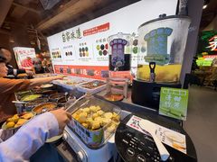 -爱你您·自家鱼塘·活水喷泉鱼火锅(八里店)