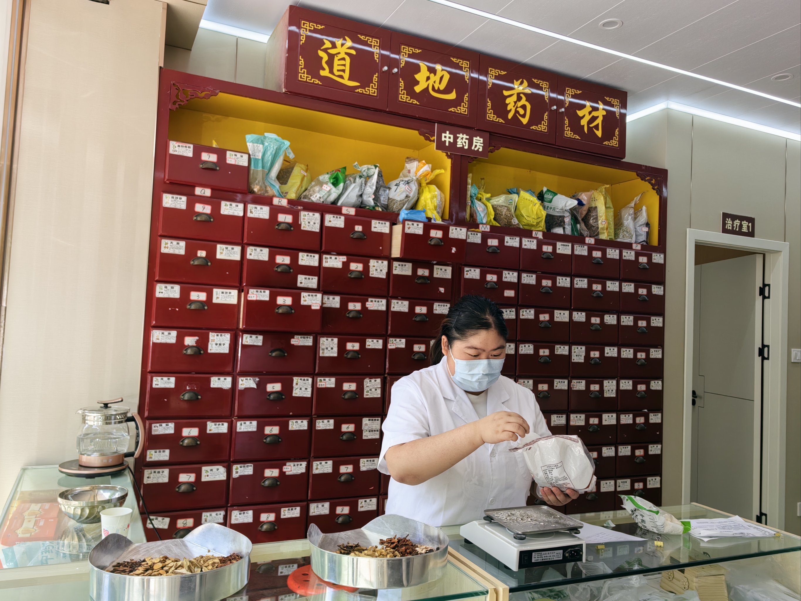 关于广安门中医医院、一站式解决您就医挂号黄牛票贩子，从事行业多年业务精通的信息