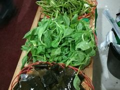 -阿婆情腊排骨火锅(金虹路店)