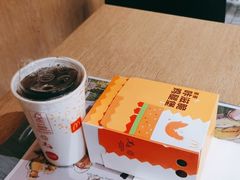 -麦当劳(展览路店)